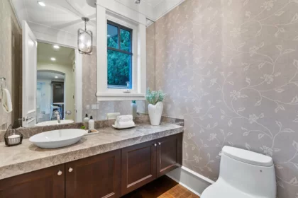 Powder Room Photo of 6105 Gleneagles Drive, West Vancouver, BC