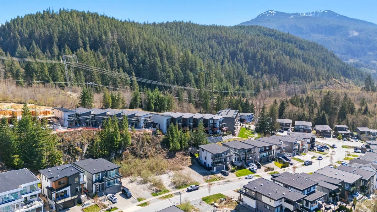 Family Room Photo of 18 3385 Mamquam Road, Squamish, BC
