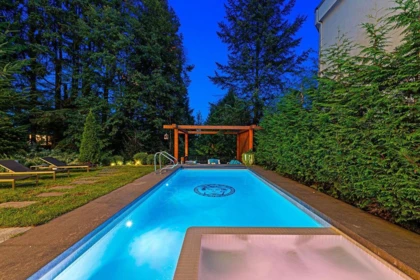 Fitness Center Photo Near 558 Glenross Road, West Vancouver, BC