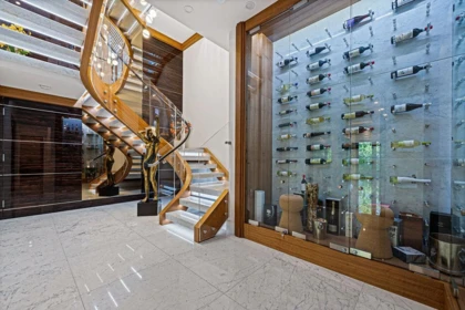 Mudroom Photo of 558 Glenross Road, West Vancouver, BC