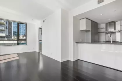 2203 788 Richards Street, Vancouver, BC, Vancouver — Apartment/Condo for sale