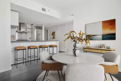 2203 788 Richards Street, Vancouver, BC, Vancouver — Apartment/Condo for sale