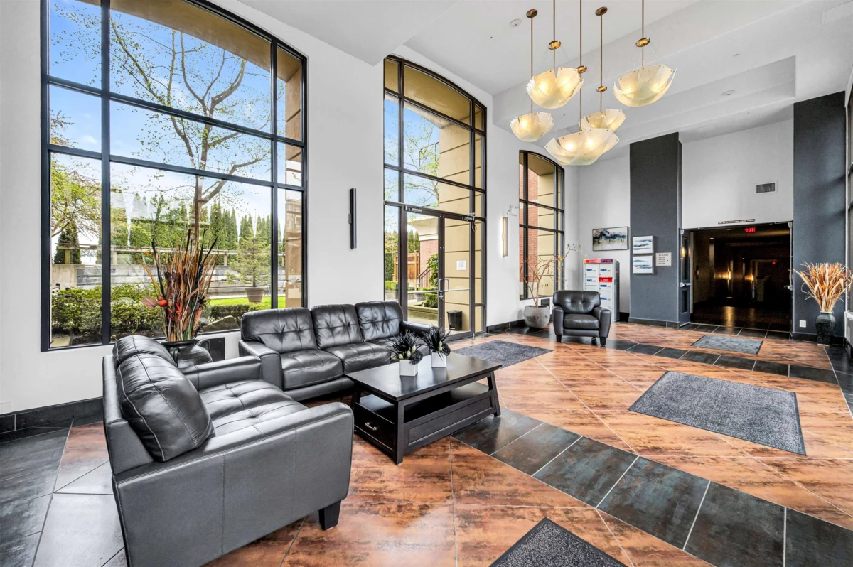 Living Room Photo of 111 2970 King George Boulevard, Surrey, BC
