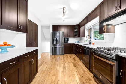 Breakfast Nook Photo of 27656 110 Avenue, Maple Ridge, BC
