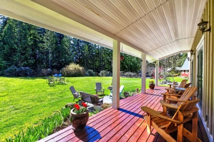 Front Yard Photo of 27656 110 Avenue, Maple Ridge, BC
