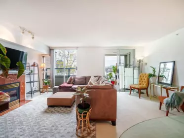 321 1228 Marinaside Crescent, Vancouver, BC, Vancouver — Townhouse for sale
