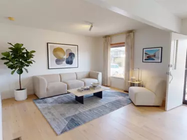 Primary Bedroom Photo of 1137 Parker Street, White Rock, BC