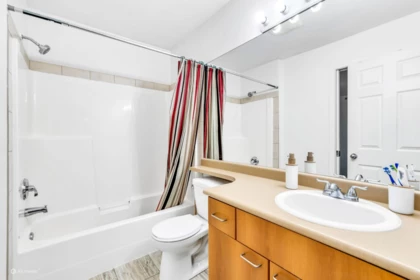 Powder Room Photo of 508 12083 92a Avenue, Surrey, BC