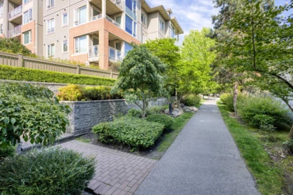 Entry Foyer Photo of 227 119 W 22nd Street, North Vancouver, BC