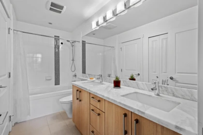 Guest Bathroom Photo of 227 119 W 22nd Street, North Vancouver, BC