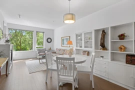 227 119 W 22nd Street, North Vancouver, BC