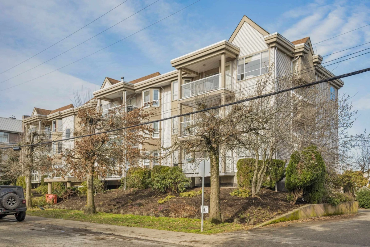 Exterior Rear Photo of 306 20257 54 Avenue, Langley, BC