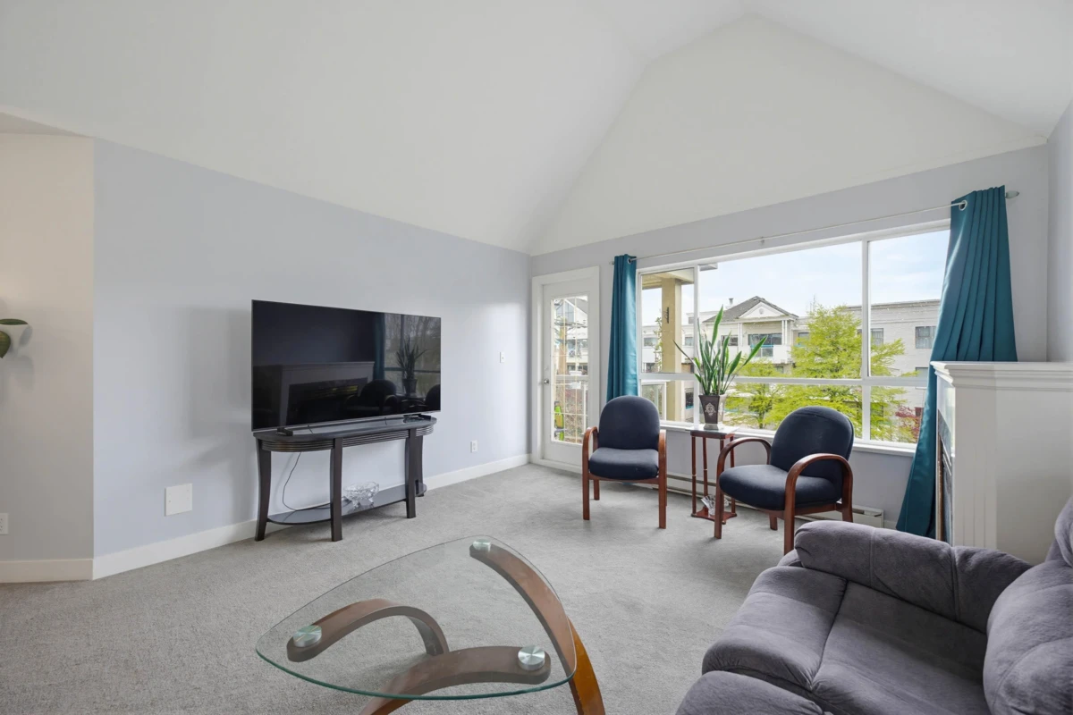 Family Room Photo of 306 20257 54 Avenue, Langley, BC