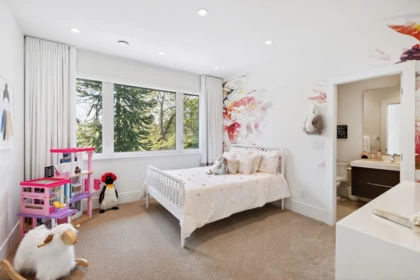 Mudroom Photo of 983 Tudor Avenue, North Vancouver, BC