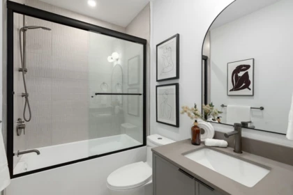 Guest Bathroom Photo of 201 2329 E 34th Avenue, Vancouver, BC