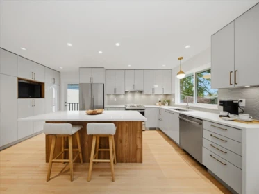 Kitchen Photo of 1392 Chamberlain Drive, North Vancouver, BC