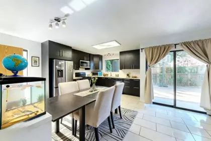 Kitchen Photo of 4 6245 Sheridan Road, Richmond, BC