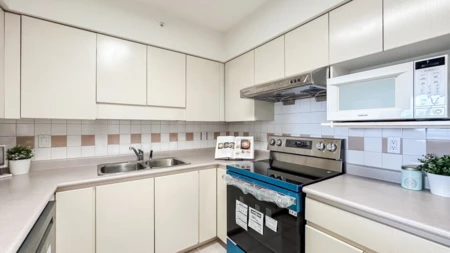 Kitchen Island Photo of 803 8248 Lansdowne Road, Richmond, BC
