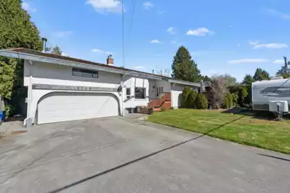 Front Yard Photo of 5265 Belair Crescent, Tsawwassen, BC