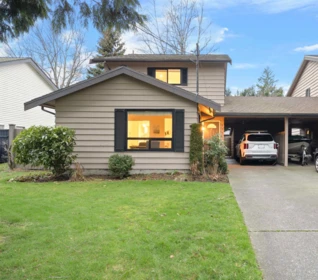 13507 15 Avenue, Surrey, BC, Surrey — Half Duplex for sale