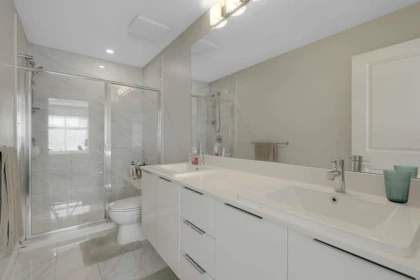 Mudroom Photo of 2802 23061 Lougheed Avenue, Maple Ridge, BC