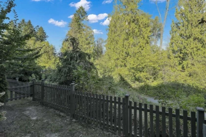 Swimming Pool Photo of 2802 23061 Lougheed Avenue, Maple Ridge, BC