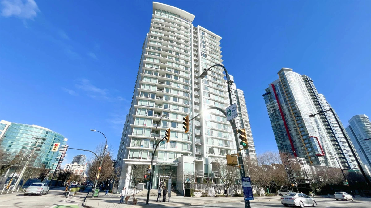 Exterior Rear Photo of 905 161 W Georgia Street, Vancouver, BC