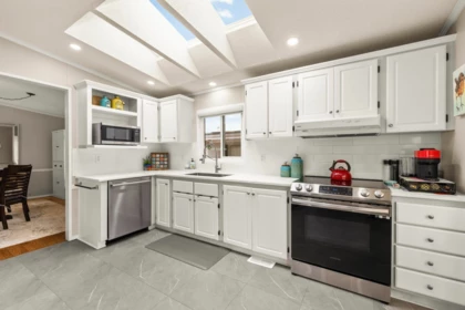 Breakfast Nook Photo of 158 9055 Ashwell Road, Chilliwack, BC
