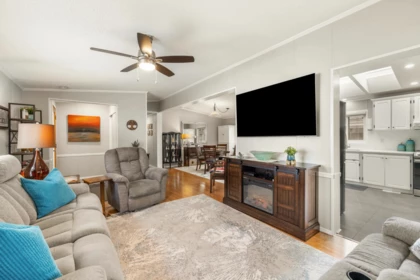 Kitchen Island Photo of 158 9055 Ashwell Road, Chilliwack, BC