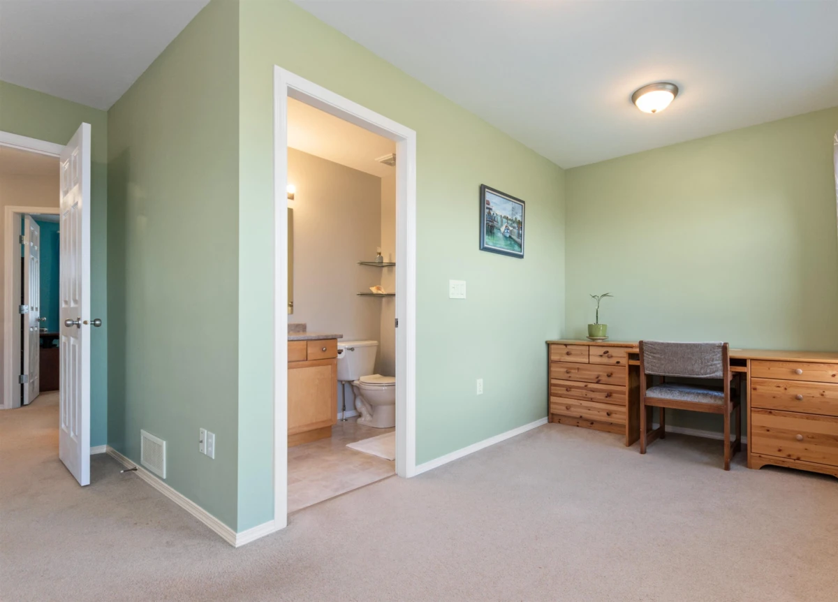 Family Room Photo of 43 46906 Russell Road, Chilliwack, BC