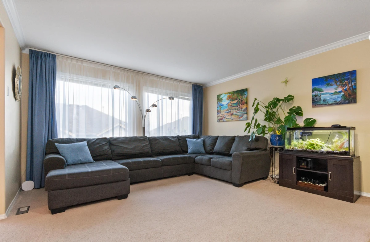 Living Room Photo of 43 46906 Russell Road, Chilliwack, BC