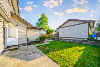217 Jackson Street, Coquitlam, BC, Coquitlam — Half Duplex for sale
