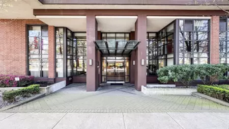902 8160 Lansdowne Road, Richmond, BC, Richmond — Apartment/Condo for sale