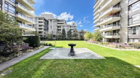 Swimming Pool Photo of 902 8160 Lansdowne Road, Richmond, BC