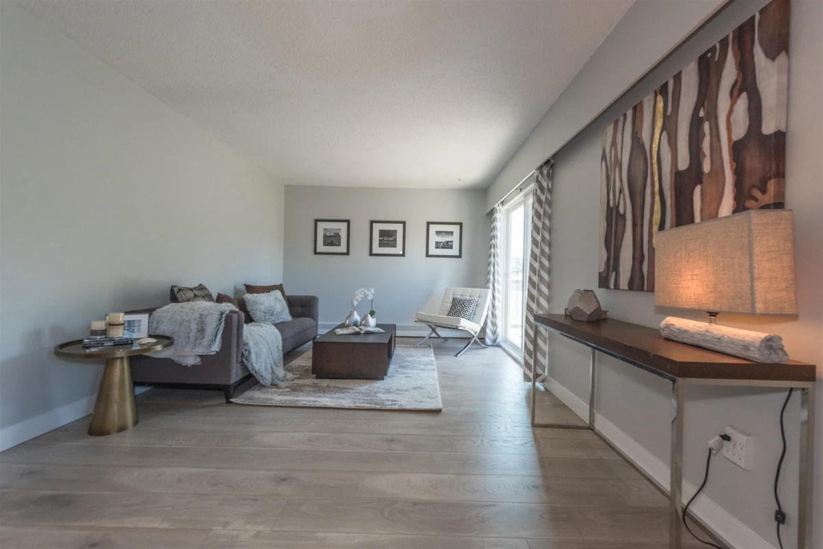 Living Room Photo of 405 711 E 6th Avenue, Vancouver, BC