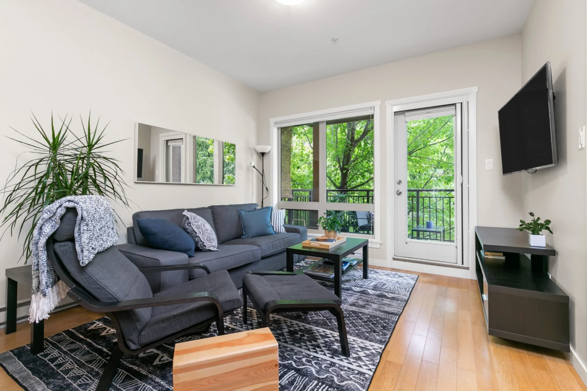Living Room Photo of 4 7450 Prospect Street, Pemberton, BC