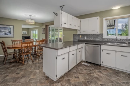 Kitchen Photo of 9079 Sylvester Road, Mission, BC