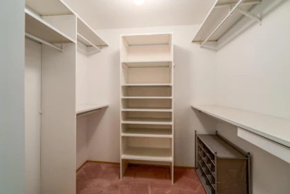 Office / Den Photo of 104 6875 121 Street, Surrey, BC