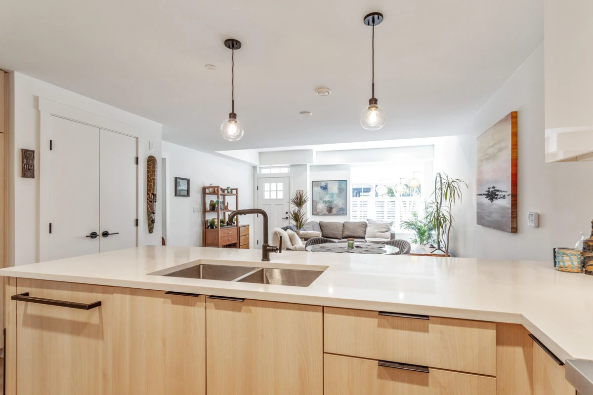 Family Room Photo of 6 237 Ridgeway Avenue, North Vancouver, BC
