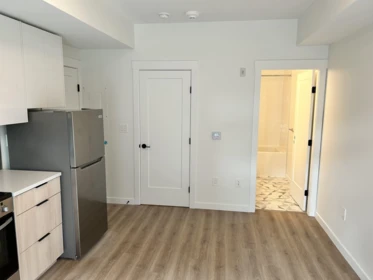 Hallway Photo of 6 237 Ridgeway Avenue, North Vancouver, BC