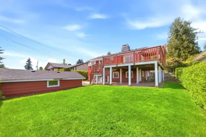 Community Amenities Photo (Clubhouse) of 412 Blair Avenue, New Westminster, BC