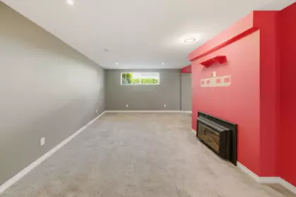 Entry Foyer Photo of 412 Blair Avenue, New Westminster, BC