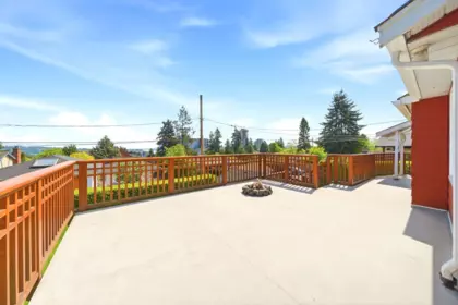 Hot Tub / Spa Photo of 412 Blair Avenue, New Westminster, BC
