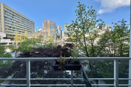 Kitchen Island Photo of 308 161 W Georgia Street, Vancouver, BC