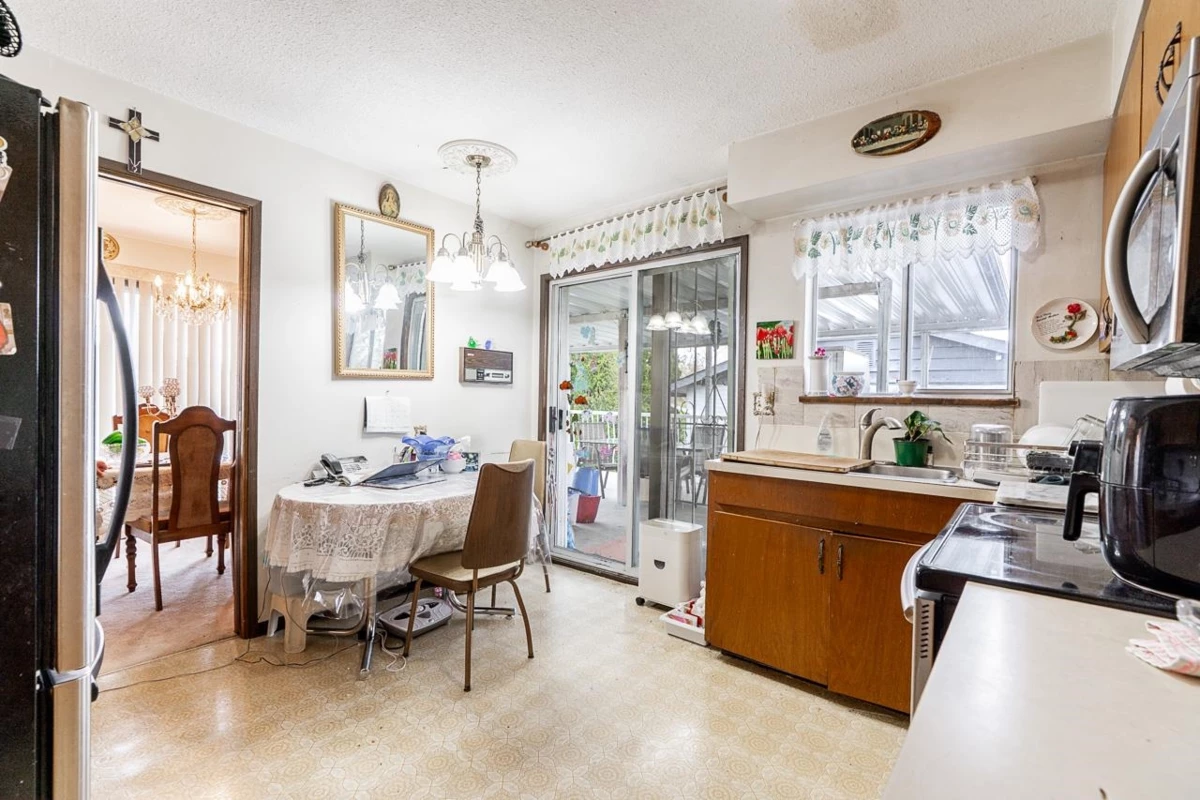 Dining Area Photo of 4820 200 Street, Langley, BC