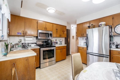 Kitchen Island Photo of 4820 200 Street, Langley, BC