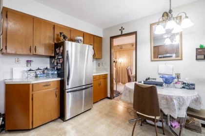 Kitchen Photo of 4820 200 Street, Langley, BC
