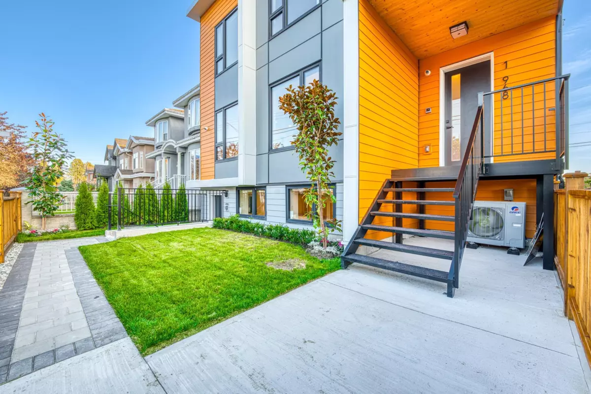 Exterior Rear Photo of 1 968 E 55th Avenue, Vancouver, BC