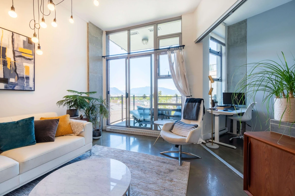 Family Room Photo of 414 2635 Prince Edward Street, Vancouver, BC