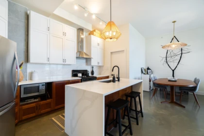 Breakfast Nook Photo of 414 2635 Prince Edward Street, Vancouver, BC